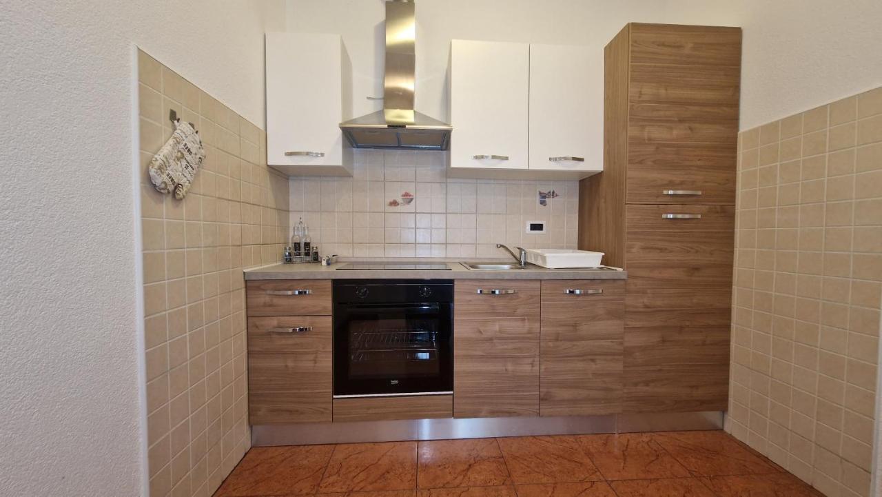 Apartments In Rijeka, Free Parking And Large Terrace, 15Min Drive From The Beach Εξωτερικό φωτογραφία
