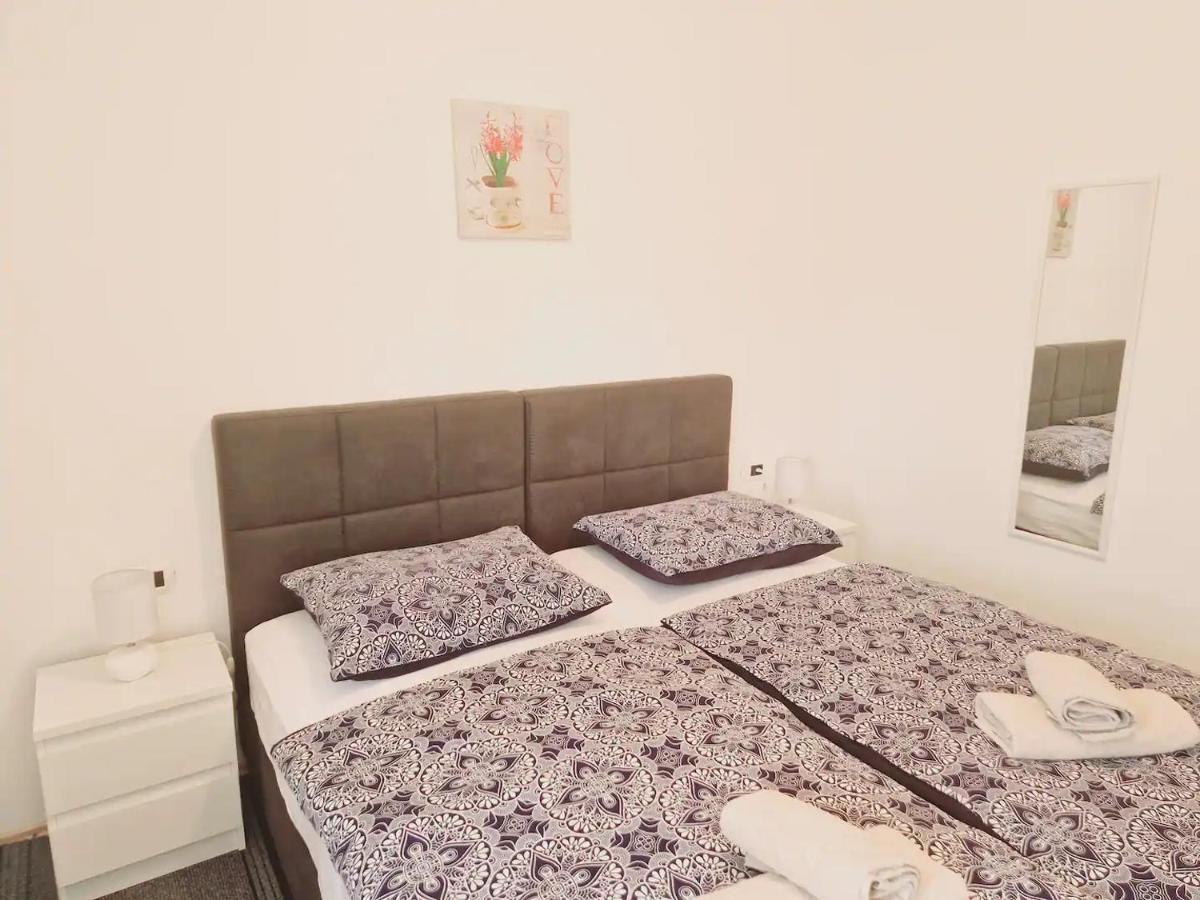 Apartments In Rijeka, Free Parking And Large Terrace, 15Min Drive From The Beach Εξωτερικό φωτογραφία