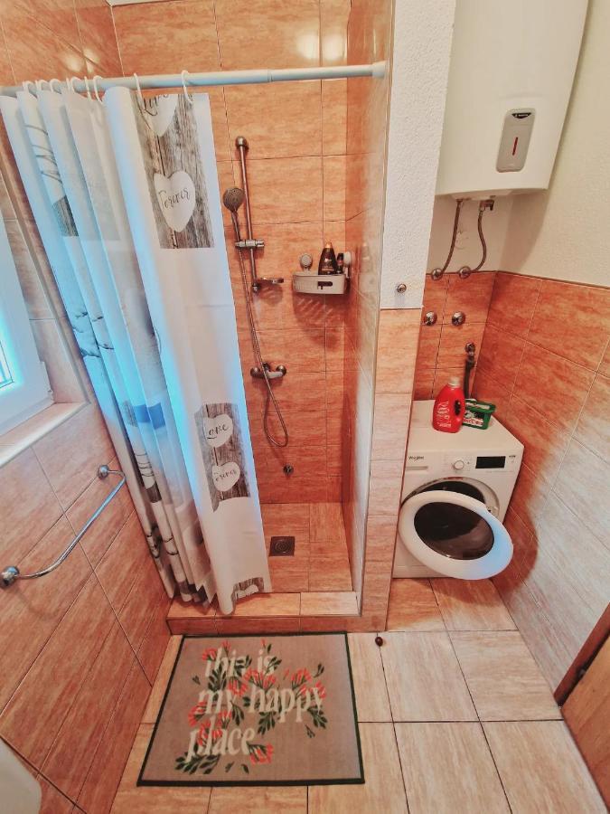 Apartments In Rijeka, Free Parking And Large Terrace, 15Min Drive From The Beach Εξωτερικό φωτογραφία