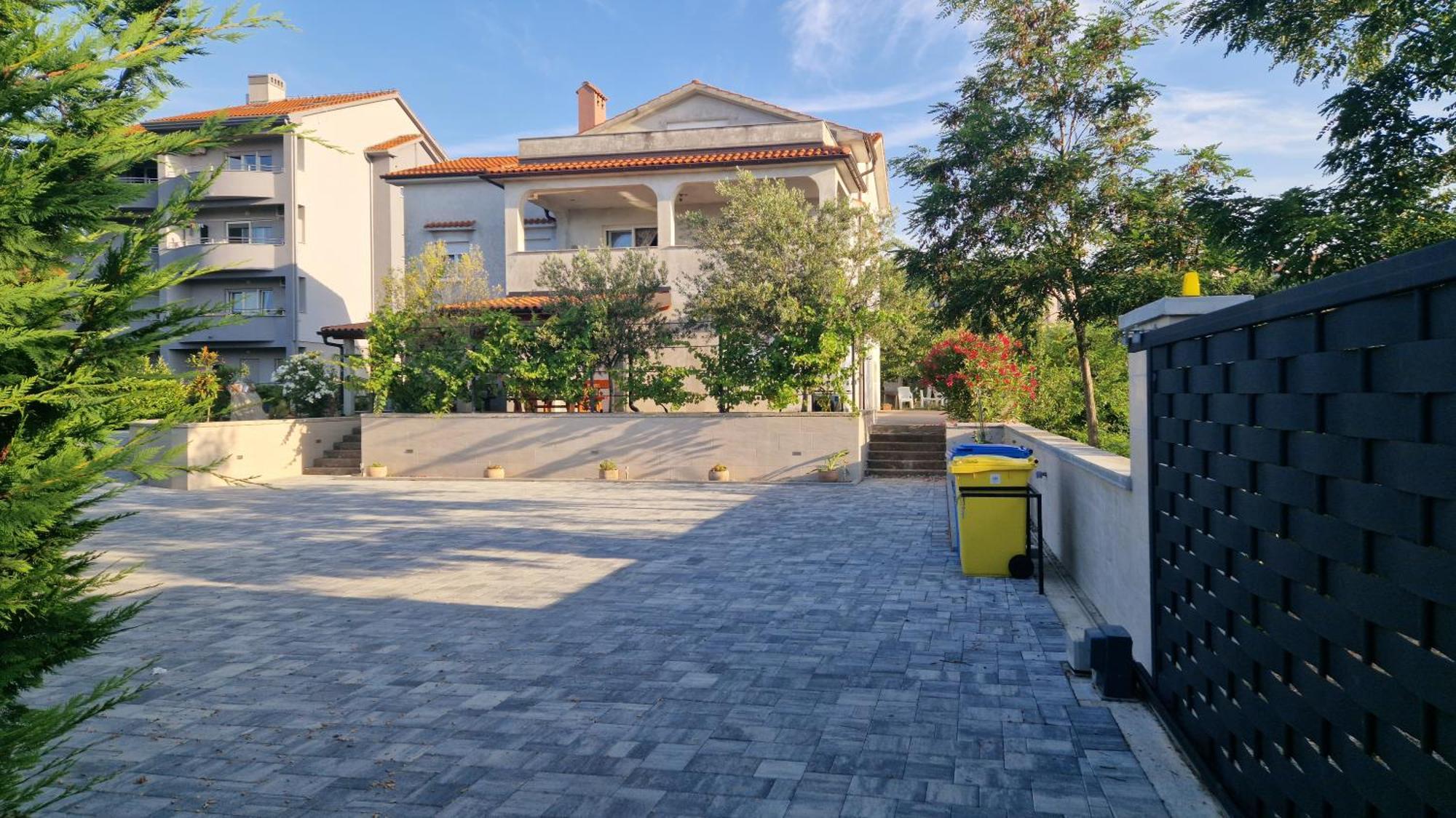 Apartments In Rijeka, Free Parking And Large Terrace, 15Min Drive From The Beach Εξωτερικό φωτογραφία