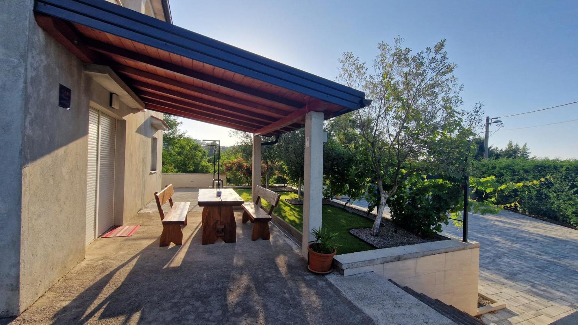 Apartments In Rijeka, Free Parking And Large Terrace, 15Min Drive From The Beach Εξωτερικό φωτογραφία