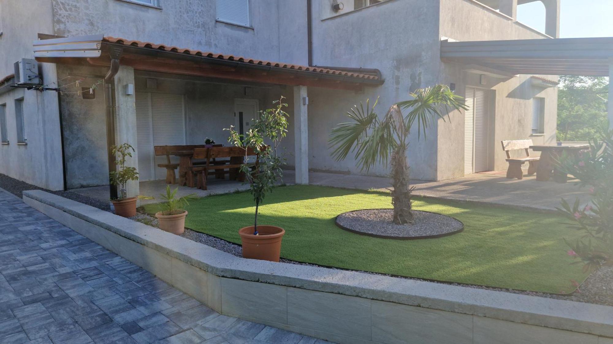 Apartments In Rijeka, Free Parking And Large Terrace, 15Min Drive From The Beach Εξωτερικό φωτογραφία